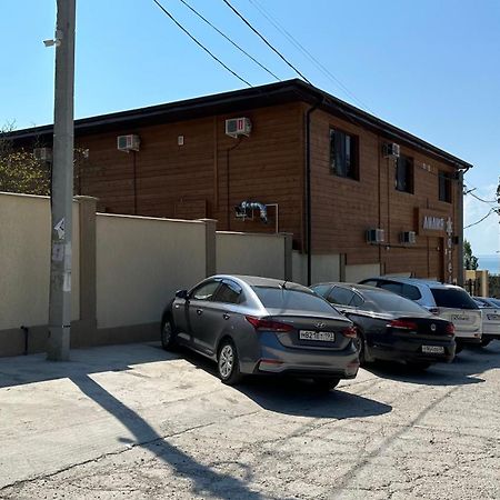 Лилия Ξενοδοχείο Gudauta Εξωτερικό φωτογραφία